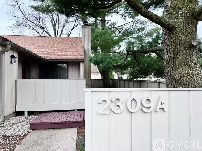 2309 Melrose Dr Unit A House for rent in Champaign, IL