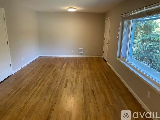 10640 SE 16th St Unit 5 Apartment for rent in Bellevue, WA