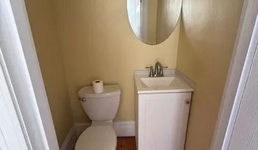 3 of 13 381 Centre St Unit 2 Apartment for rent in Boston, MA