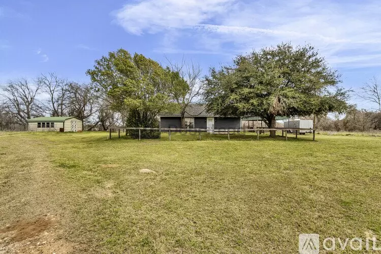 1410 FM 2571 House for rent in Smithville, TX