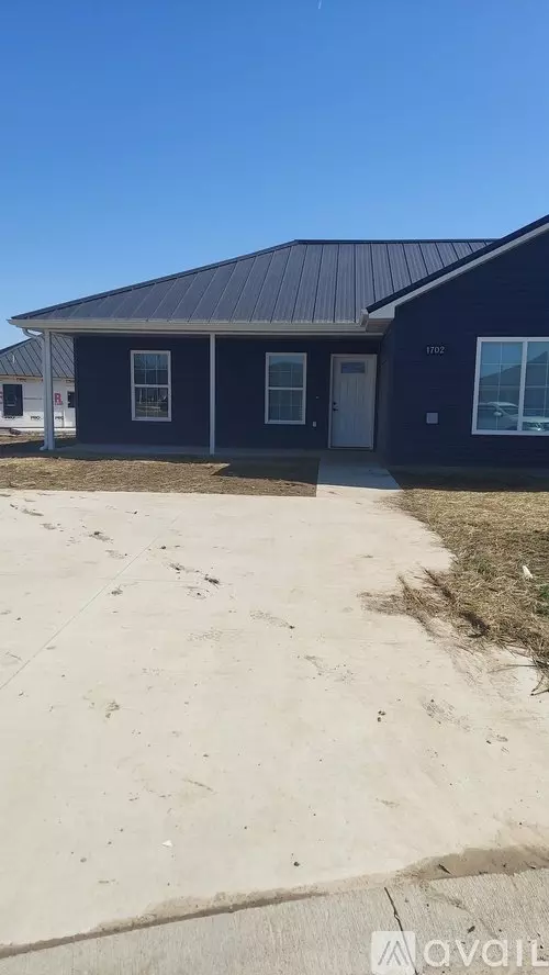 1702 Prey Ct Unit 1702 Apartment for rent in Moberly, MO