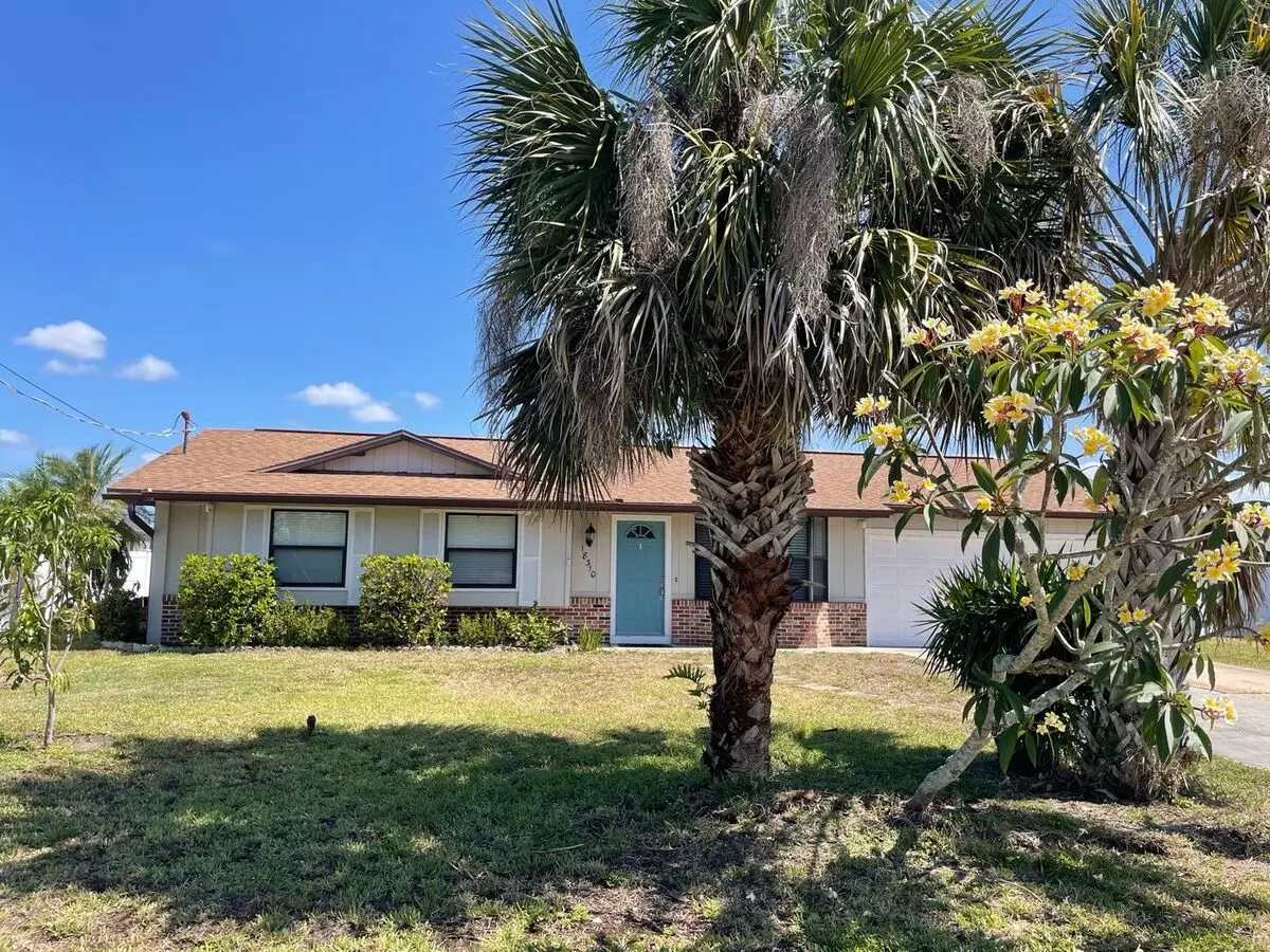 **available For Summer 2025 -and- 2025-26 Winter Seasonal Months** House for rent in Port Charlotte, FL