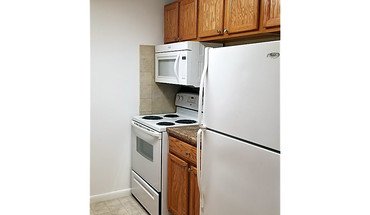 4 of 25 Riverview Gardens Townhouse for rent in Nashua, NH