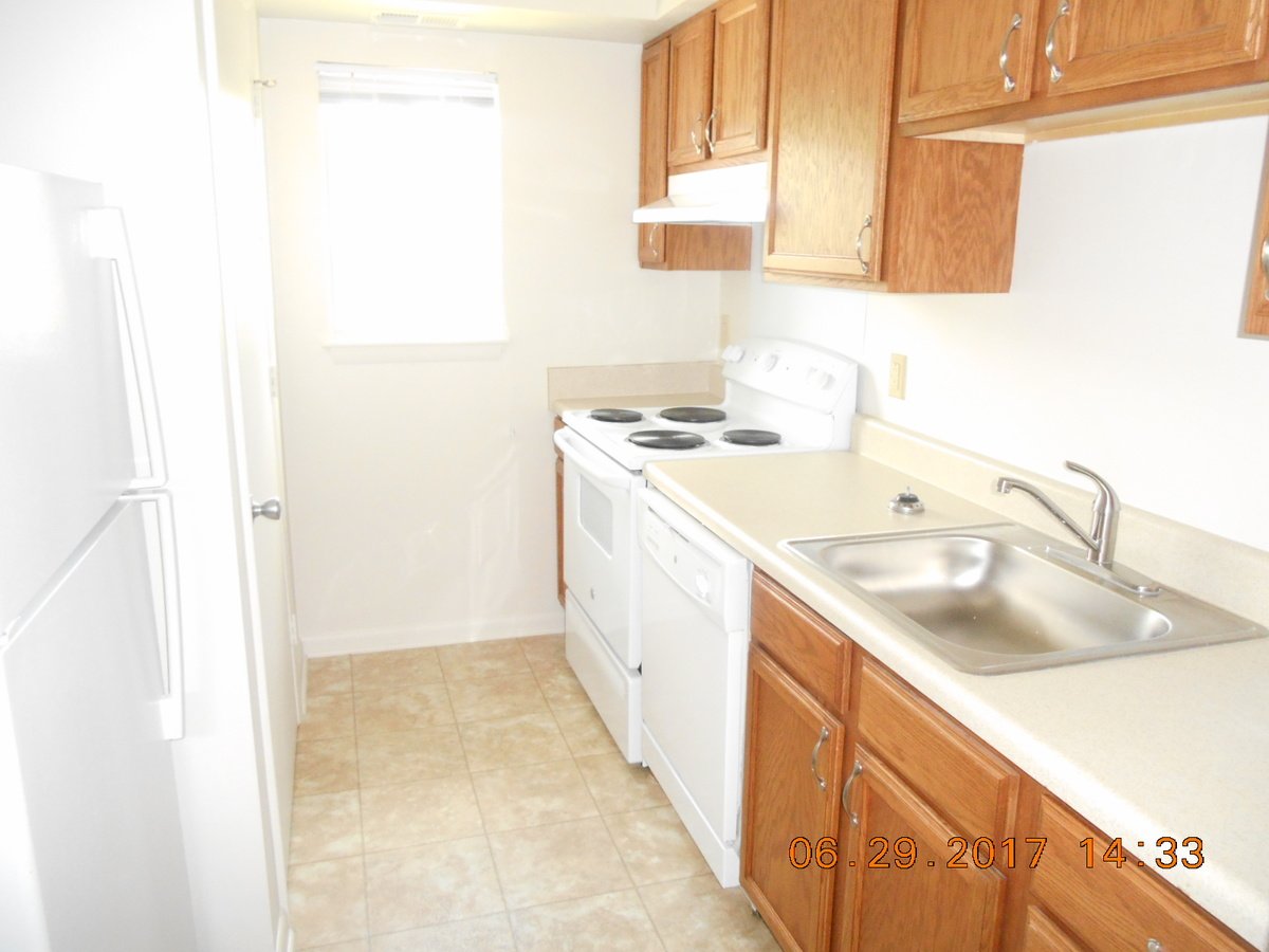 Royal Hills Apartments 31 Royal Lane Front Royal, VA