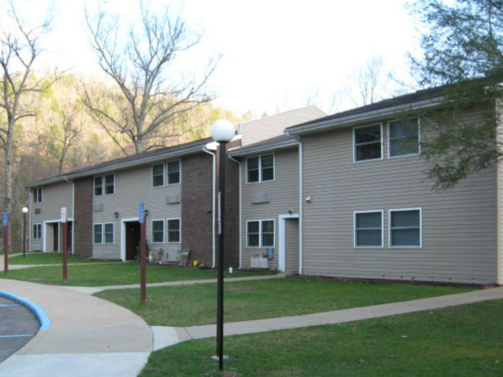 Piney Gardens Apartments Pineville, WV Rentable