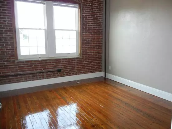 Monroe Street Suites Apartment for rent in York, PA Monroe Street Suites Apartment for rent in York, PA