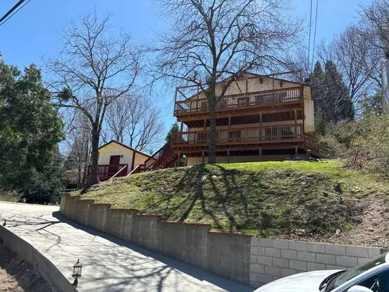 617 Arth Apartment for rent in Crestline, CA