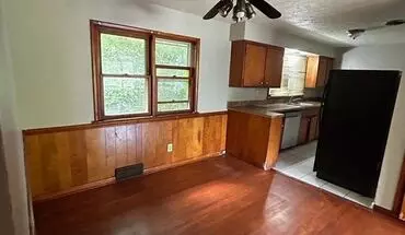3 of 12 Move In Ready! House for rent in Akron, OH
