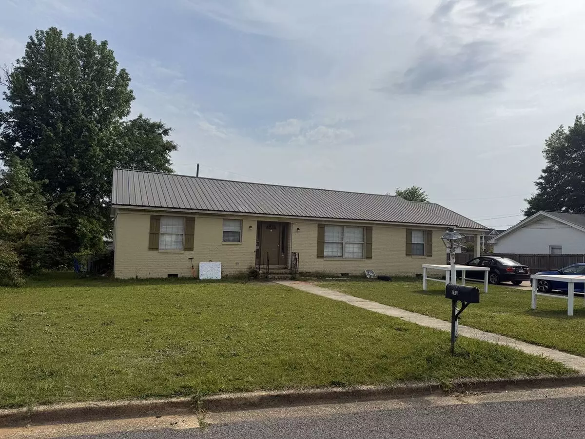Spacious 3 Bedroom 3 Bath Available Fall 2025! Tour And Secure Your Home Today! House for rent in Tuscaloosa, AL